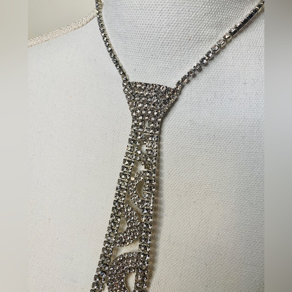 Rhinestone Tie - Picture 5 of 6